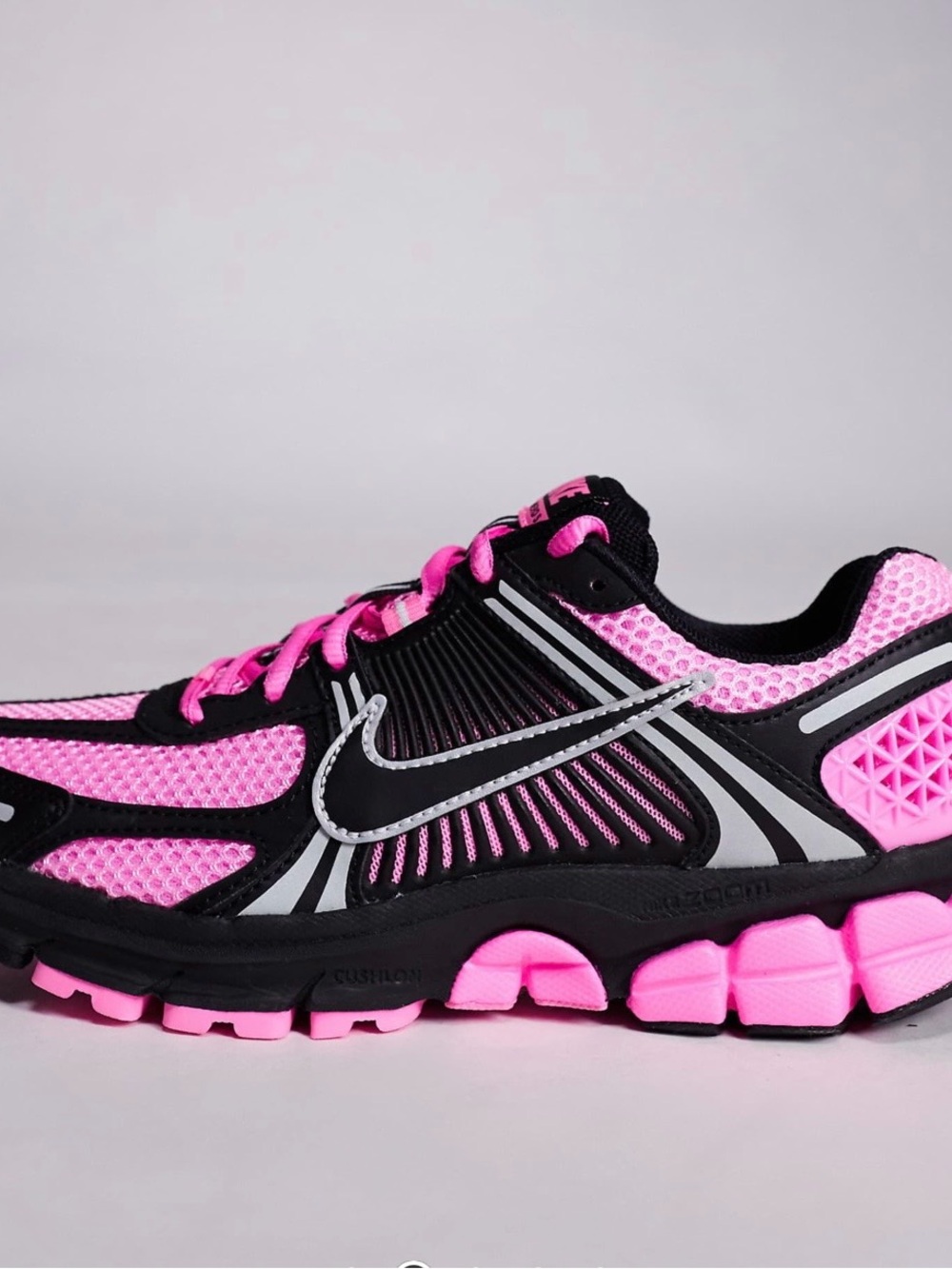 Nike Zoom Vomero 5 Pink Spell Black Sneakers Women's Size 5 NEW